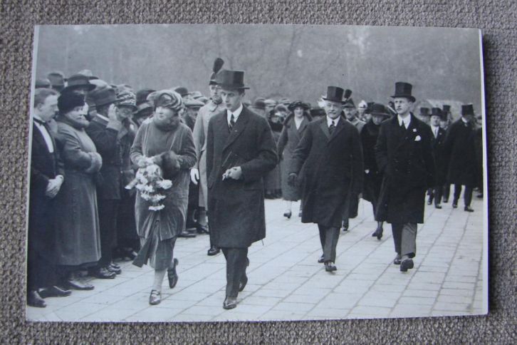 Bezoek van prinses Juliana aan de bloemententoonstelling Flora, 26 maart 1925