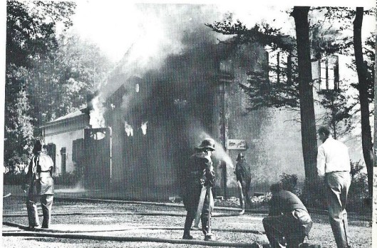 Op 2 september 1968 ging bij een felle uitslaande brand het koetshuis van de Hartekamp verloren.