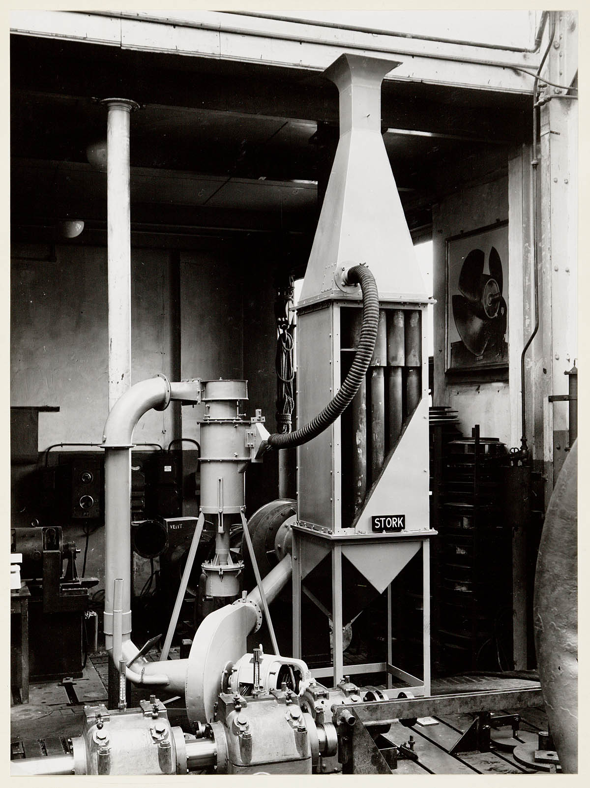 Multi-cvycloon vliegasvanger voor ketelinstallatie, in 1951 geproduceerd door Stork op basis van de uitvingen van ir. H. van Tongeren.