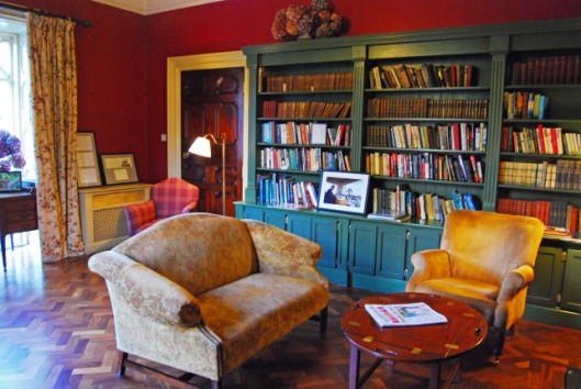 Ballynahinch Castle Library (hotel now)