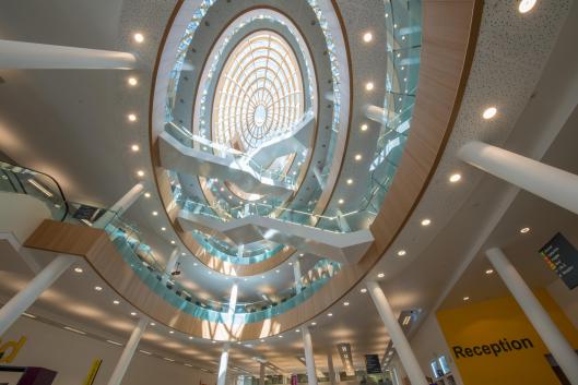 Atrium vernieuwde centrale bibliotheek Liverpool