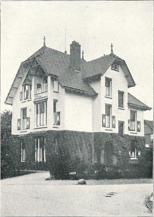 Villa 'Aerdenburg', Kweekduin, Overveen (J.van den Ban)
