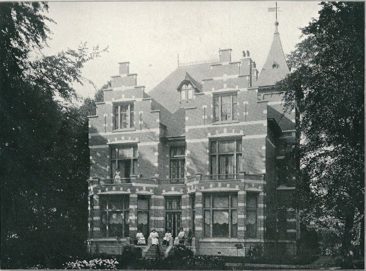 Villa 'Lommerrijk', Wilhelminalaan Heemstede, ontworpen door J.van den Ban
