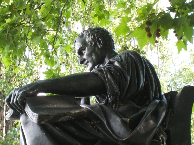 Standbeeld van J.J.Rousseau op het Ile de Rousseau, Genève, Zwitserland