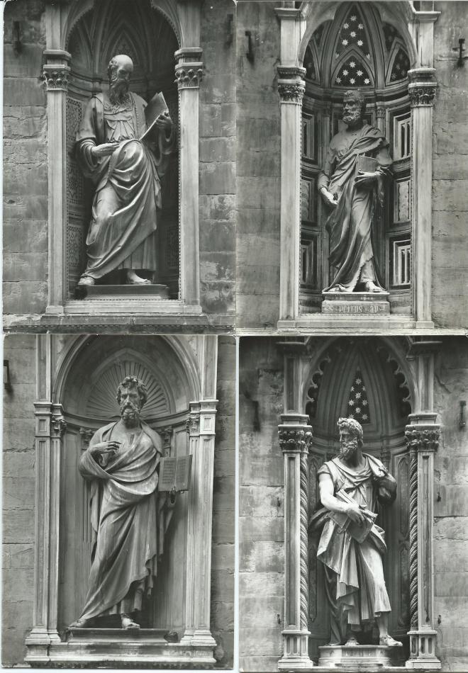 Florence. Chiesa di Orsammichele. Linksboven St.Johannes, rechtsboven St.Lucas, linksonder St. Mattheus, rechtsonder St. Petrus 