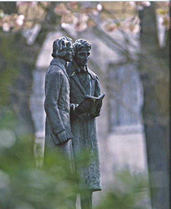 Standbeeld van de gebroeders Grimm in Kassel, D.
