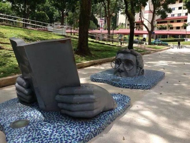 Merkwaardige sculptuur in Holland Village, Singapore