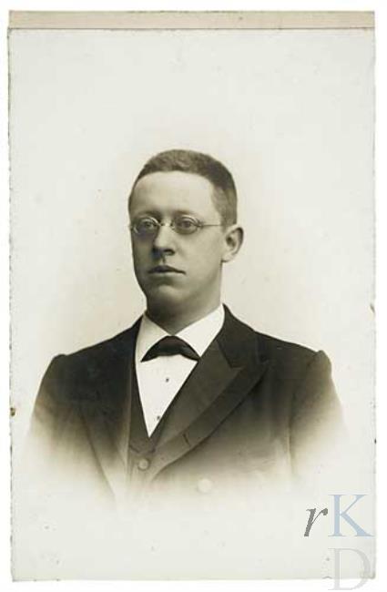 Jan Willem Enschede (1865-1926), archivaris en bibliothecaris te Haarlem van 1896 tot 1902 (foto RKD)